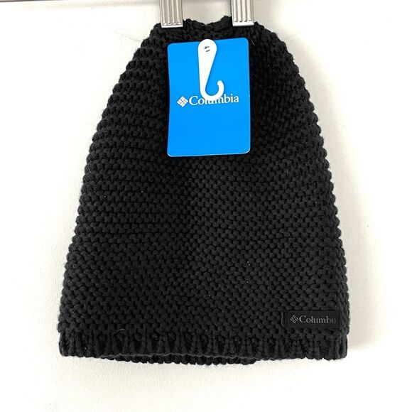 Columbia Accessories - NEW Columbia Black Cascade Peak Beanie Minimalist Preppy Chic Urban Outdoor NWT